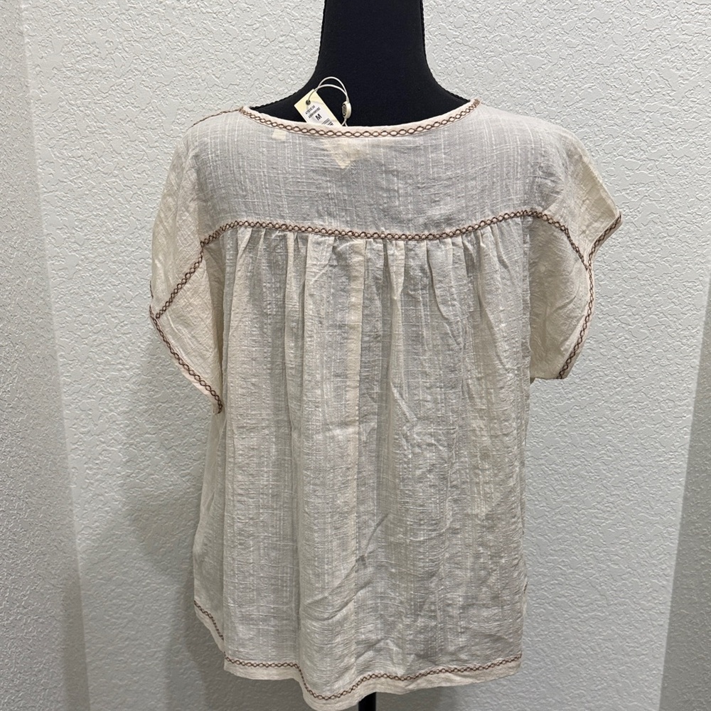 Max Studio Beige Top with Floral Embroidery - Picture 7 of 9